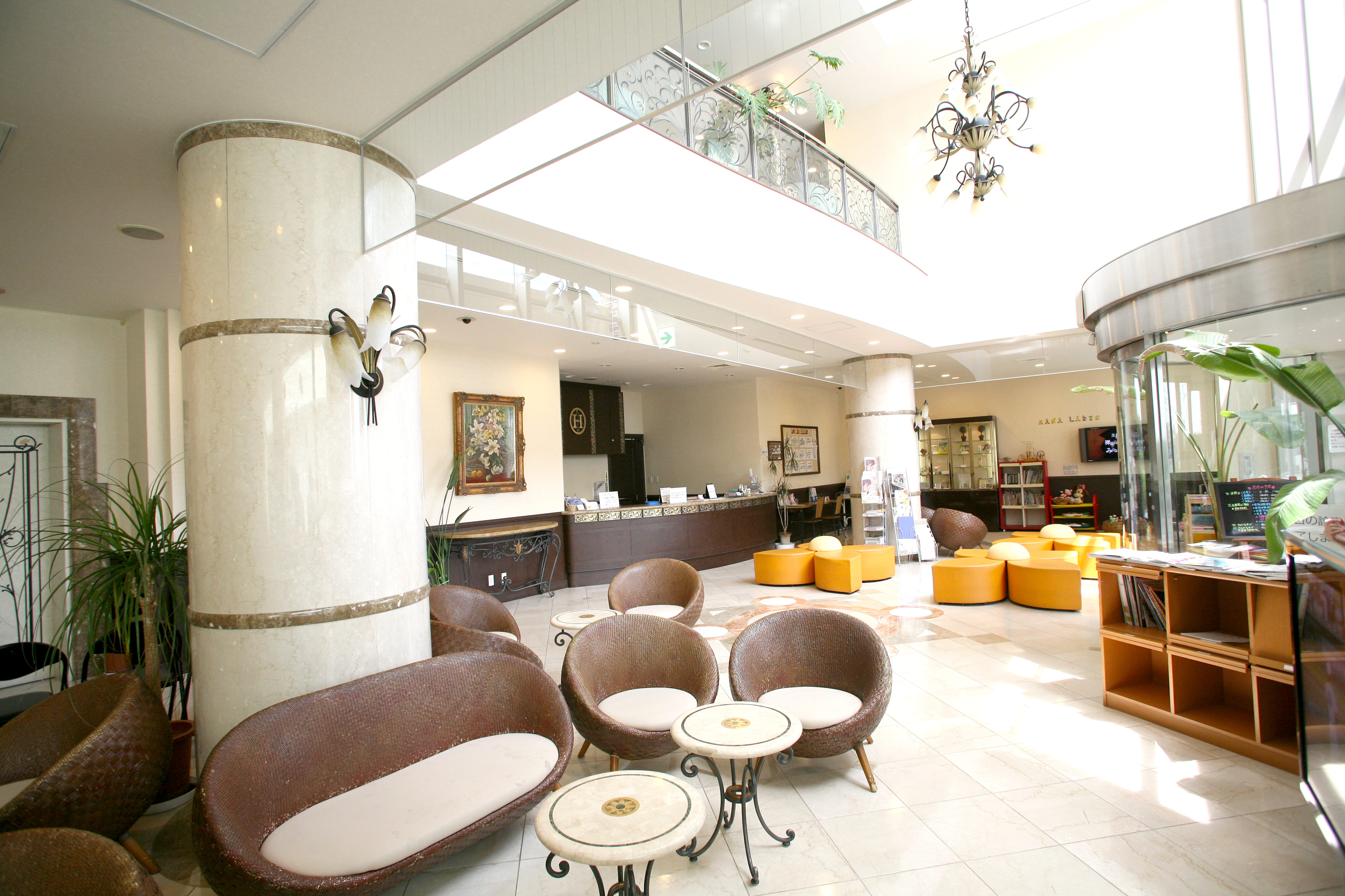 花レディースクリニック受付・ロビー