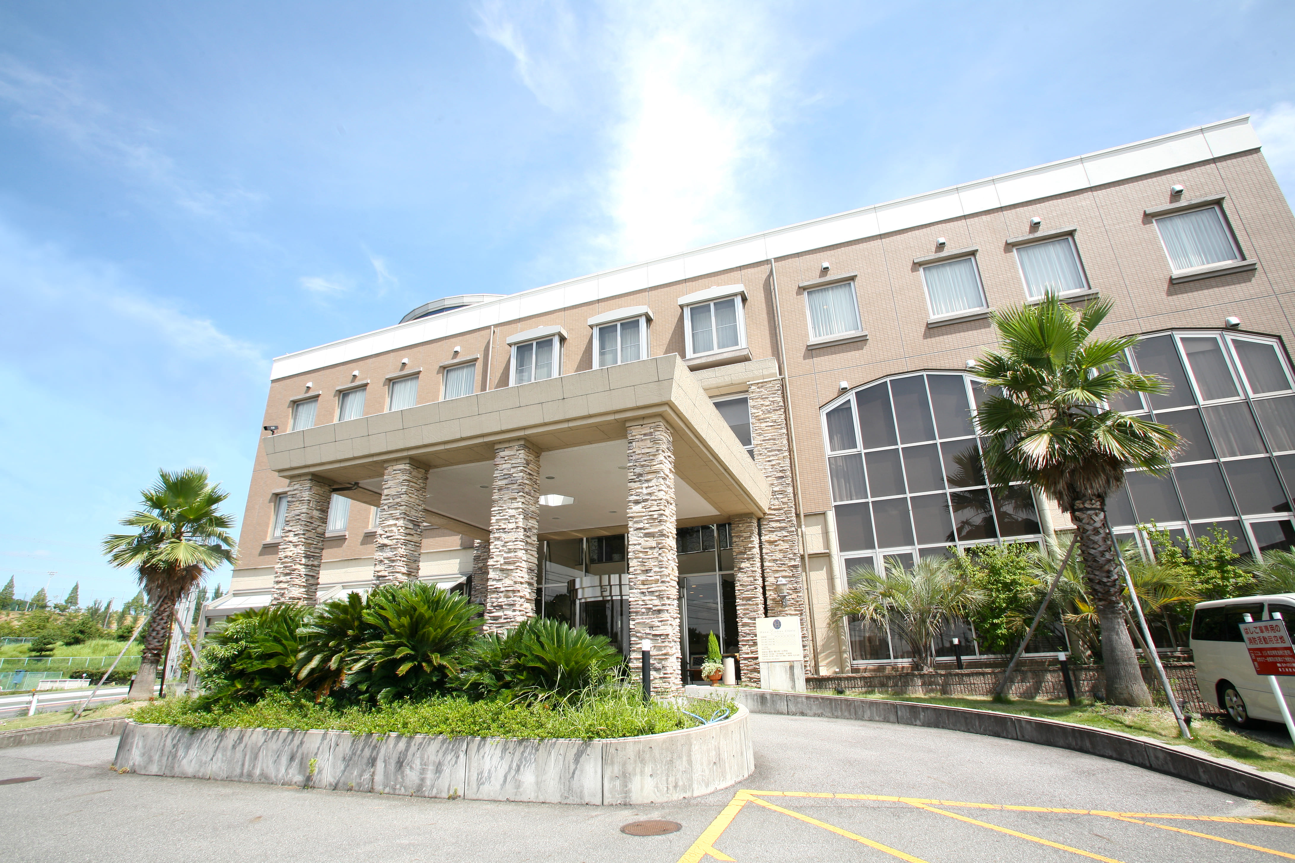 花レディースクリニック外観